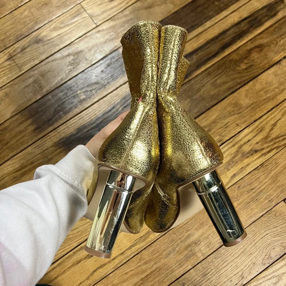 Cape Robbin Gold Metallic Textured‎ Ankle Boots Pointed Toe Cylinder Heel 8.5